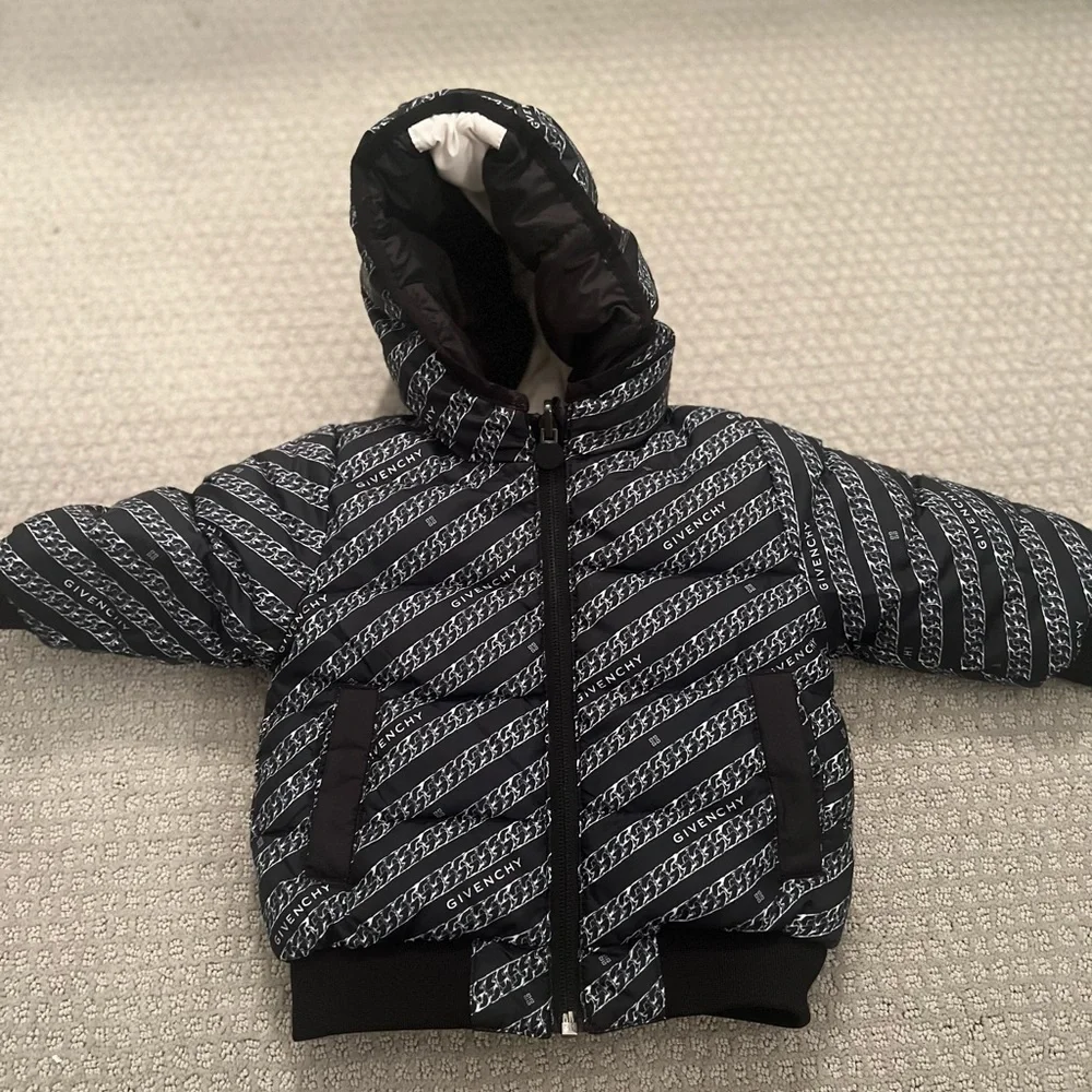 *AUTHENTIC* - Picture 3 of 5